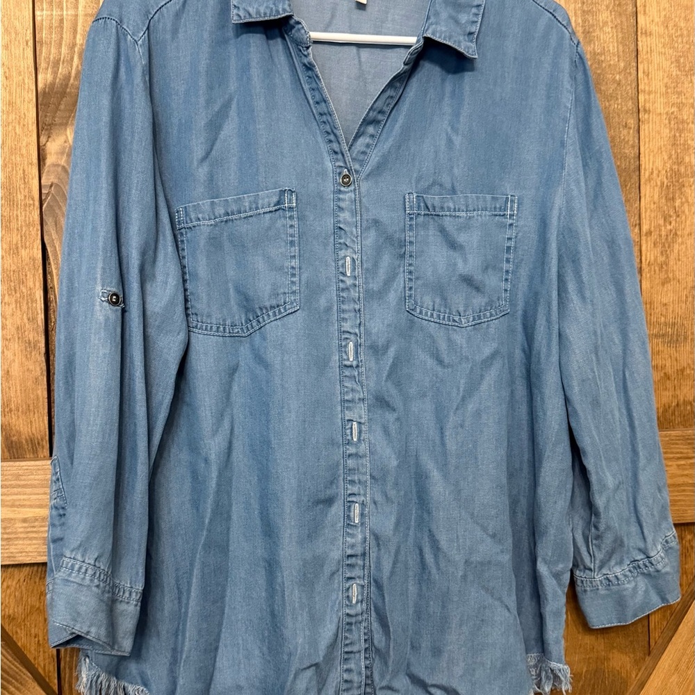 Blue Casual Button Down Shirt with Relaxed Fit
